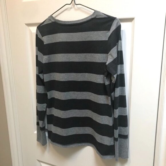 $3/30 or FREE with Purchase over $30Classic Mossimo Black & Gray Long Sleeve Top - Picture 7 of 8